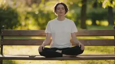Digital Detox 2026: Reclaim 2 Hours Daily for Mindful Living